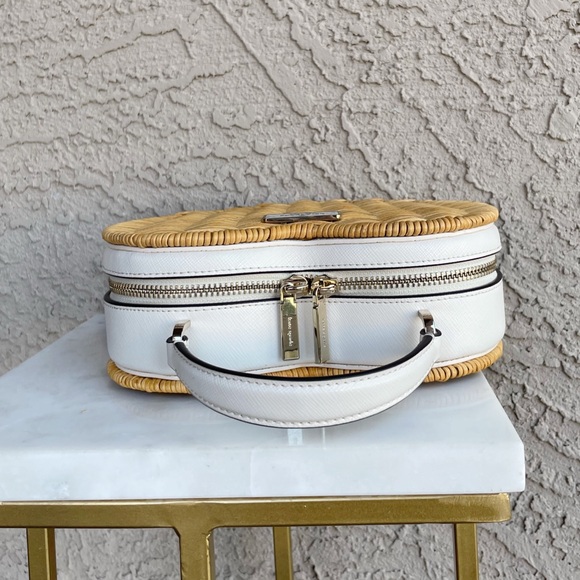 KATE SPADE Tan Wicker White Leather Heart Shaped Love Shack Woven Crossbody Bag - Picture 6 of 17